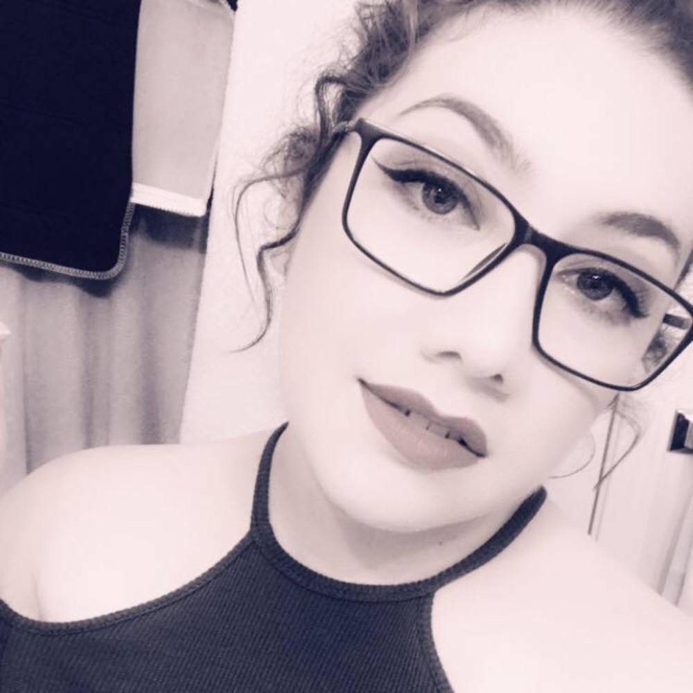 Meet your Posher, Yadira vanessa